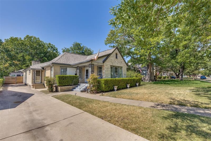 2518 Marvin Avenue, Dallas TX 75211 - Photo 3