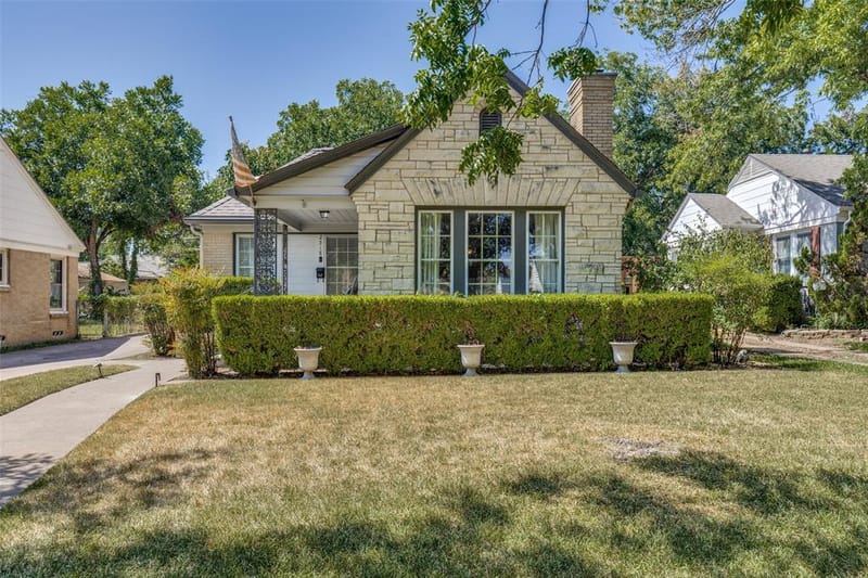 2518 Marvin Avenue, Dallas TX 75211
