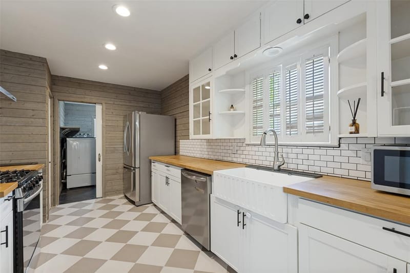 2518 Marvin Avenue, Dallas TX 75211 - Photo 11