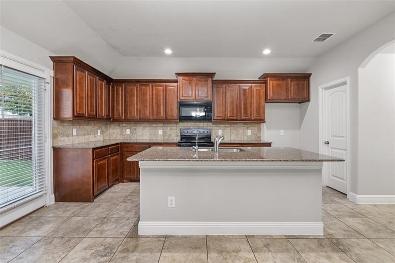 3733 Cecelia Lane, Forest Hill TX 76140 - Photo 15