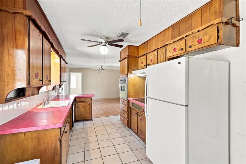 2107 10th Street, Mineral Wells TX 76067 - Photo 9