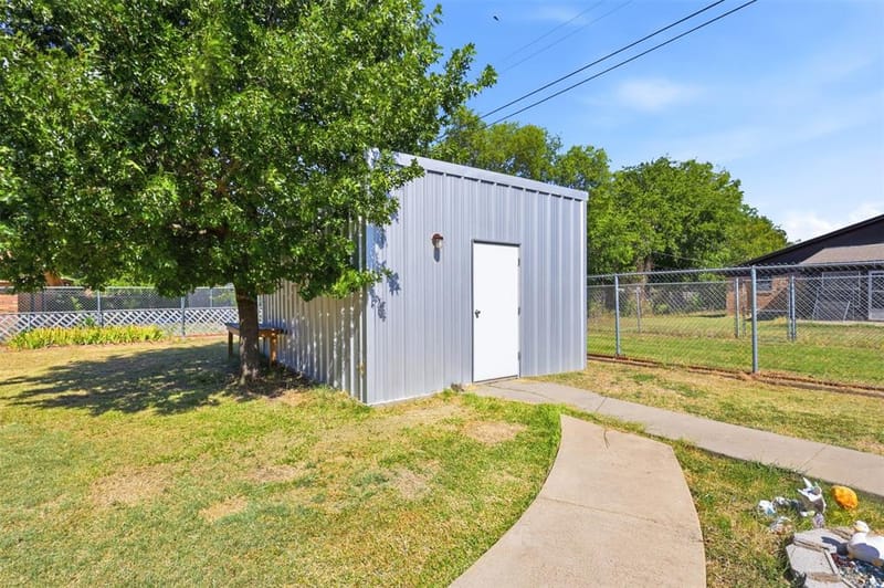 2107 10th Street, Mineral Wells TX 76067 - Photo 18