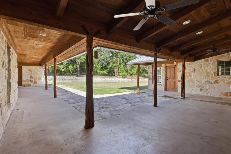 1070 S Reno Road, Reno TX 76082 - Photo 26