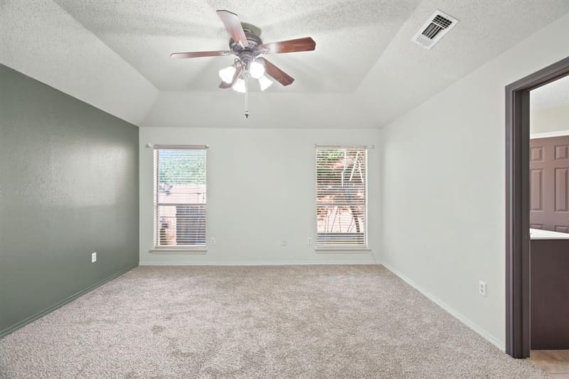 927 Freestone Drive, Arlington TX 76017 - Photo 18