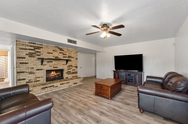 3321 Edgecliff Drive, Garland TX 75043 - Photo 8