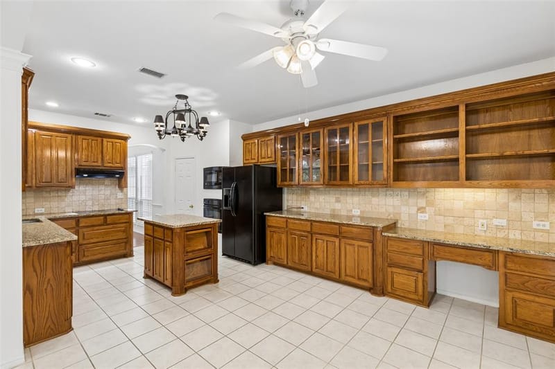4904 Rockcreek Lane, Plano TX 75024 - Photo 9