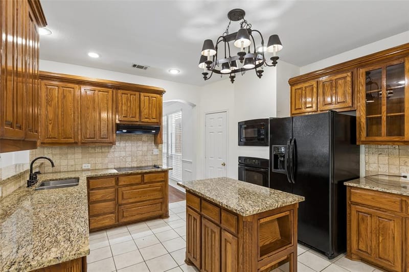 4904 Rockcreek Lane, Plano TX 75024 - Photo 10