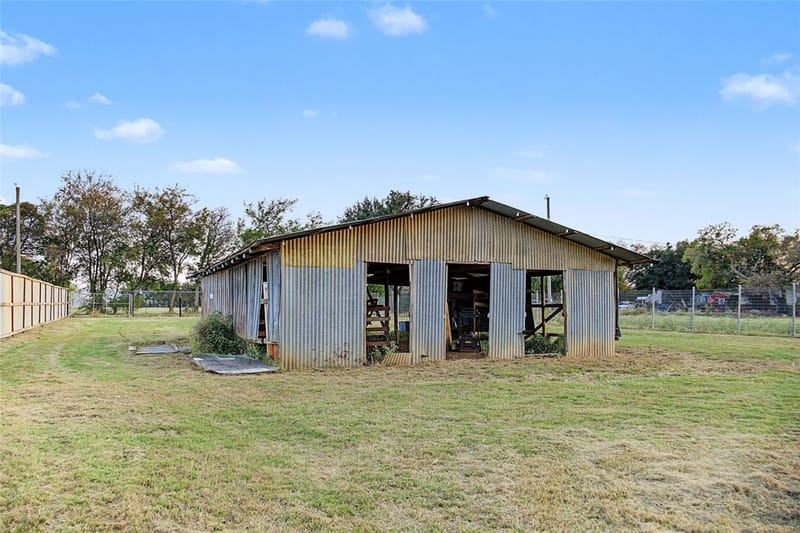 1009 W 7th Street, Justin TX 76247 - Photo 32