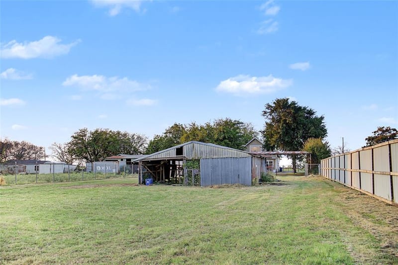 1009 W 7th Street, Justin TX 76247 - Photo 33