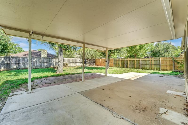 5811 Woodsetter Lane, Arlington TX 76017 - Photo 3