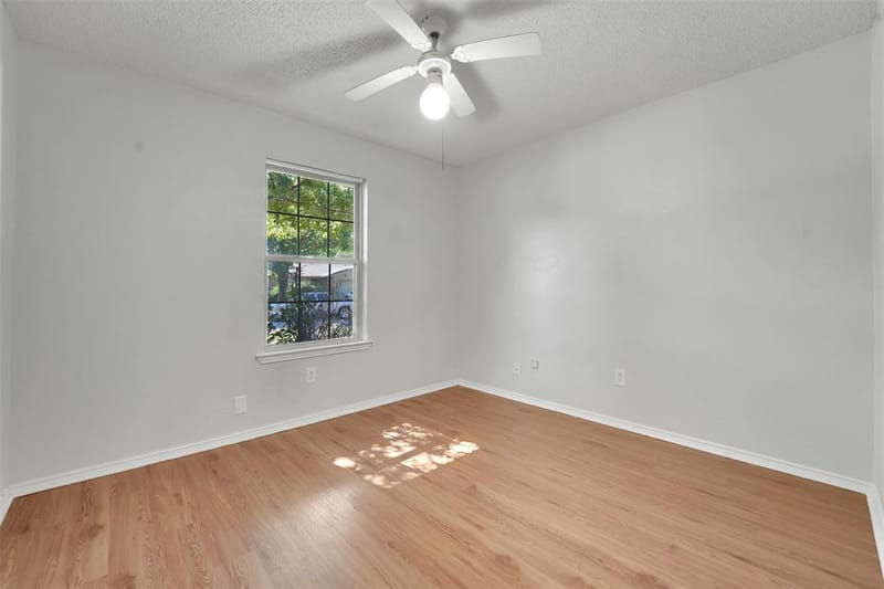 5811 Woodsetter Lane, Arlington TX 76017 - Photo 11
