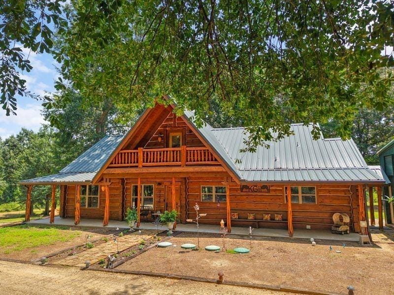 2226 Holly Road, Gilmer TX 75644 - Photo 2