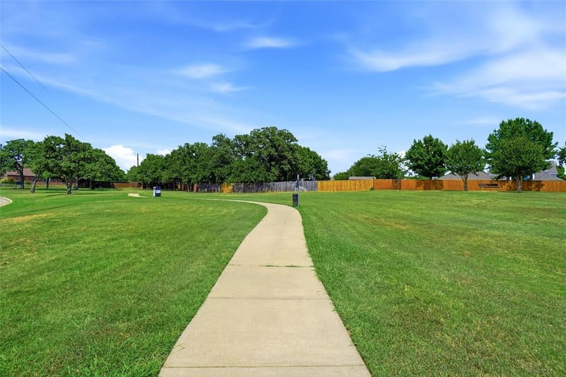 1821 Vintage Drive, Corinth TX 76210 - Photo 23