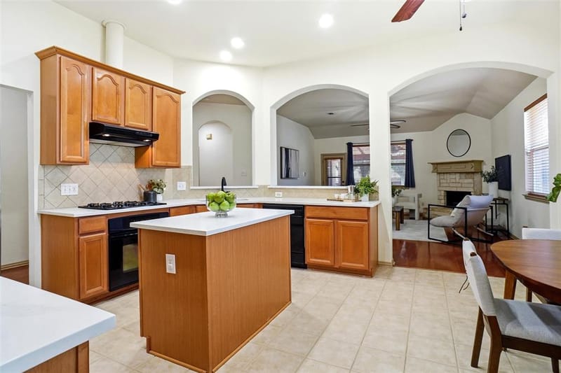 1821 Vintage Drive, Corinth TX 76210 - Photo 4