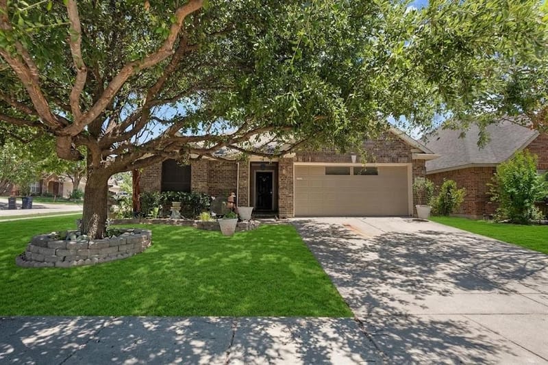 10032 Chrysalis Drive, Fort Worth TX 76131