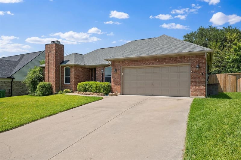 6705 Fair Oaks Drive, North Richland Hills TX 76182 - Photo 2