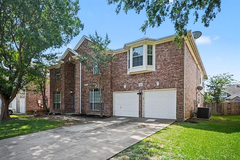 4808 Winterview Drive, Mansfield TX 76063 - Photo 3