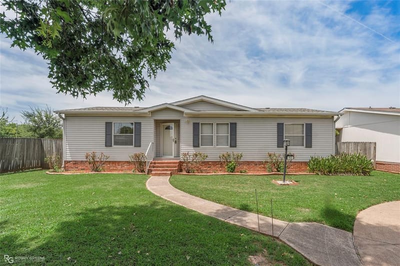413 Glen Harbor, Bossier City LA 71111 - Photo 2
