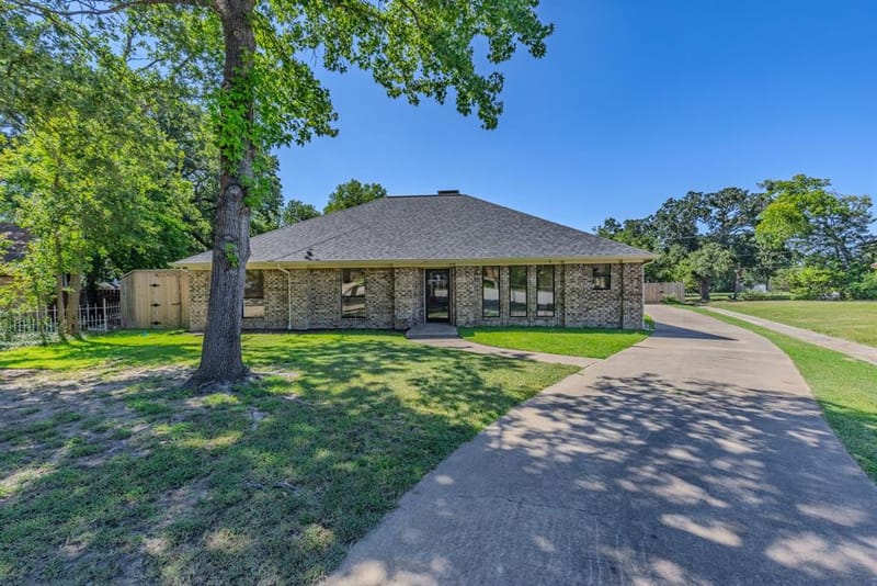 5504 Glenlivet Place, Greenville TX 75402 - Photo 7