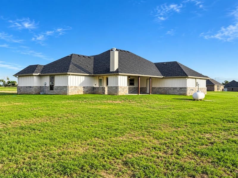 1013 Abbie Ruth Court, Springtown TX 76082 - Photo 29