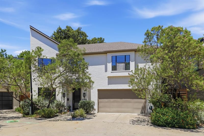 6908 Chantilly Court, Dallas TX 75214 - Photo 2