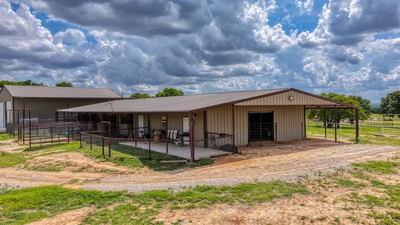 303 Private Road 3365, Boyd TX 76023 - Photo 32