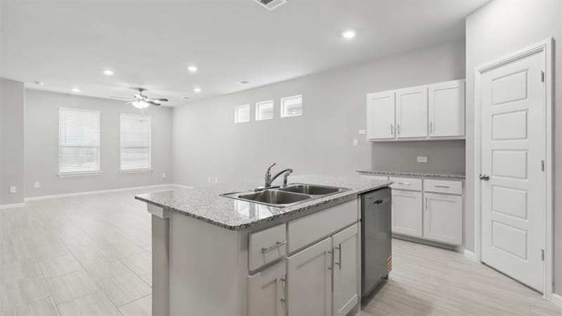 3004 MAPLE ORCHARD Lane, Fort Worth TX 76140 - Photo 6