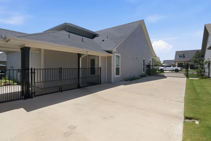 608 Joy Court, Burleson TX 76028 - Photo 5