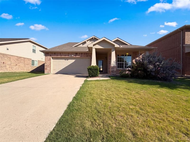 1411 Niagara Falls Court, Arlington TX 76002