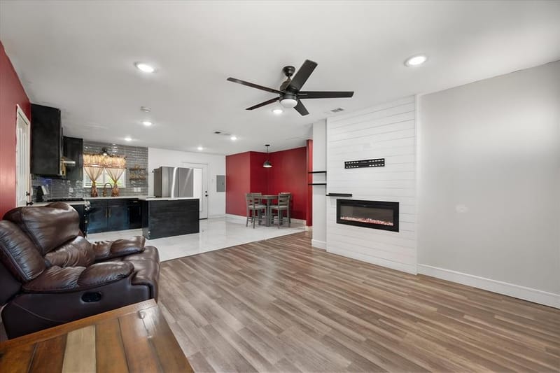 2611 Hardy Place, Arlington TX 76010 - Photo 4