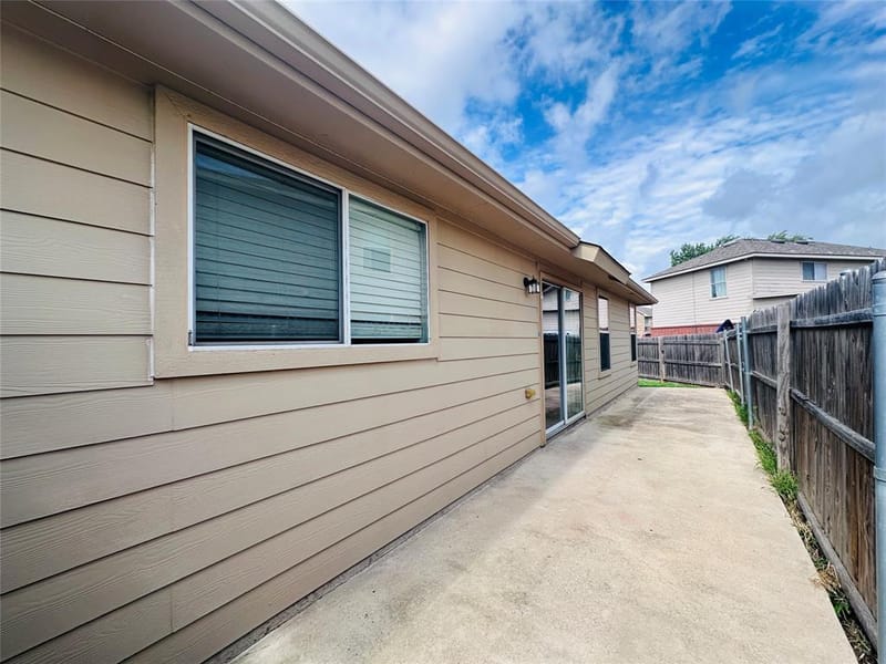 8600 Hawkview Drive, Fort Worth TX 76179 - Photo 10