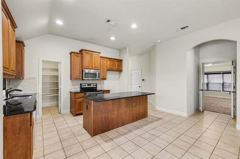 8305 Spitfire Trail, Aubrey TX 76227 - Photo 17