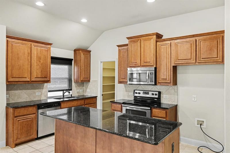 8305 Spitfire Trail, Aubrey TX 76227 - Photo 14