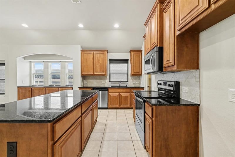 8305 Spitfire Trail, Aubrey TX 76227 - Photo 15