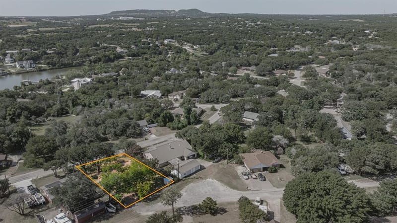 904 Spanish Trail Drive, Granbury TX 76048 - Photo 30