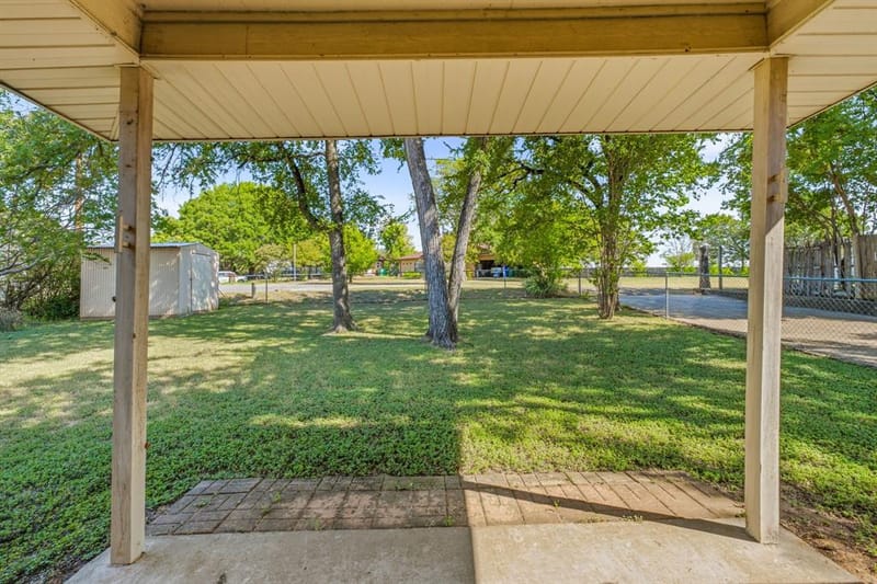 904 Spanish Trail Drive, Granbury TX 76048 - Photo 19