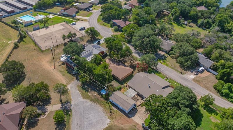 904 Spanish Trail Drive, Granbury TX 76048 - Photo 29