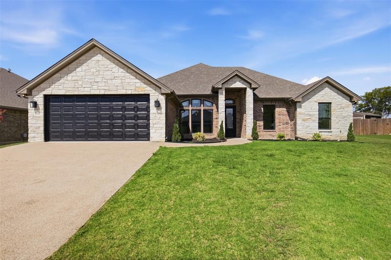 905 Cumberland Street, McGregor TX 76657