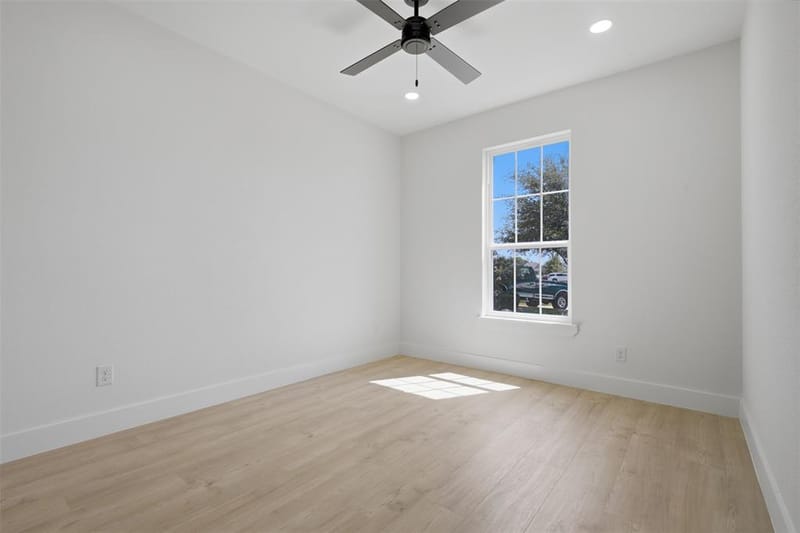 905 Cumberland Street, McGregor TX 76657 - Photo 21