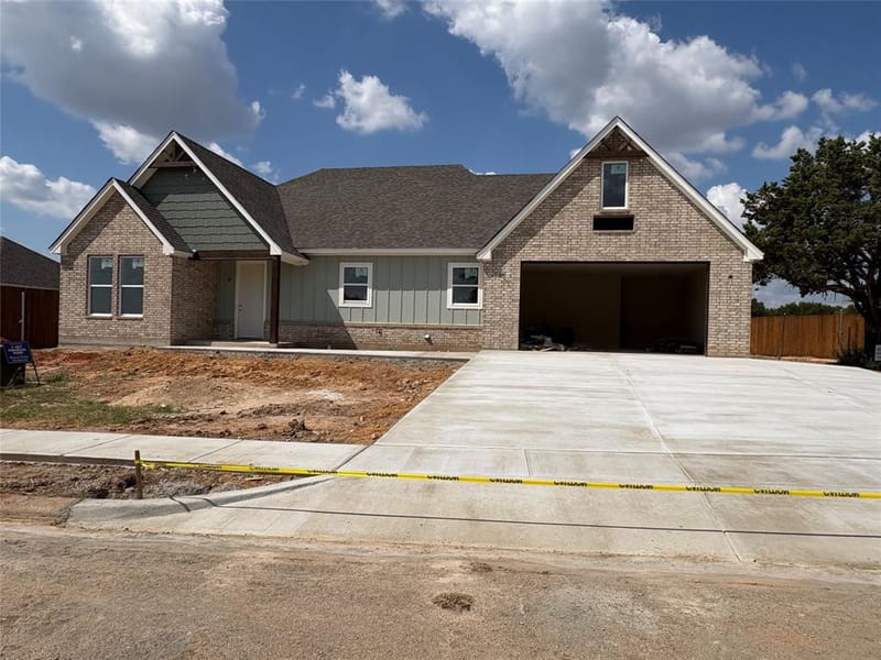 105 Vista Ridge Street, Glen Rose TX 76043