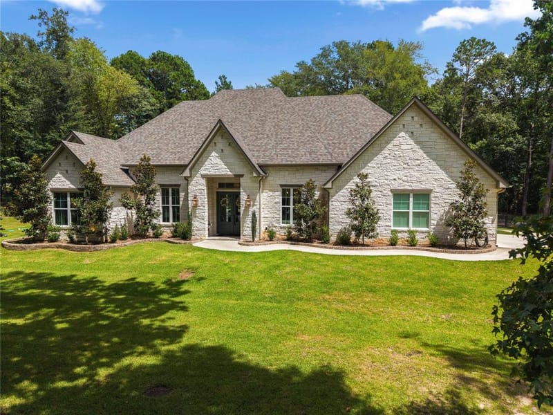 15373 Lakeside Drive, Tyler TX 75707