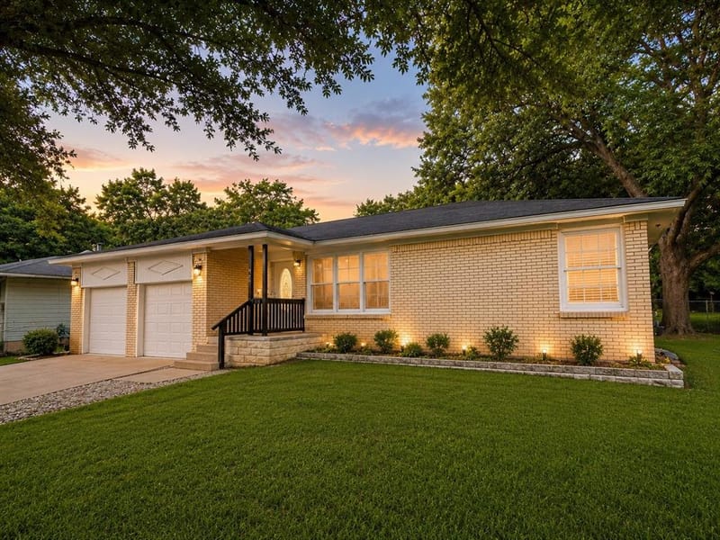425 AUSTIN Street, Sherman TX 75090
