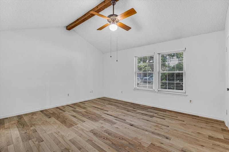 704 Matthews Court, Arlington TX 76012 - Photo 28