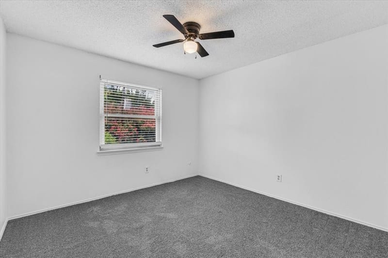 704 Matthews Court, Arlington TX 76012 - Photo 30