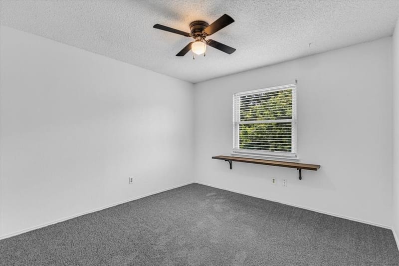 704 Matthews Court, Arlington TX 76012 - Photo 29
