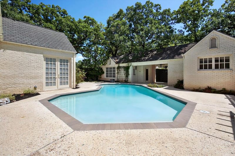 2410 GREEN PARK Drive, Arlington TX 76017 - Photo 6