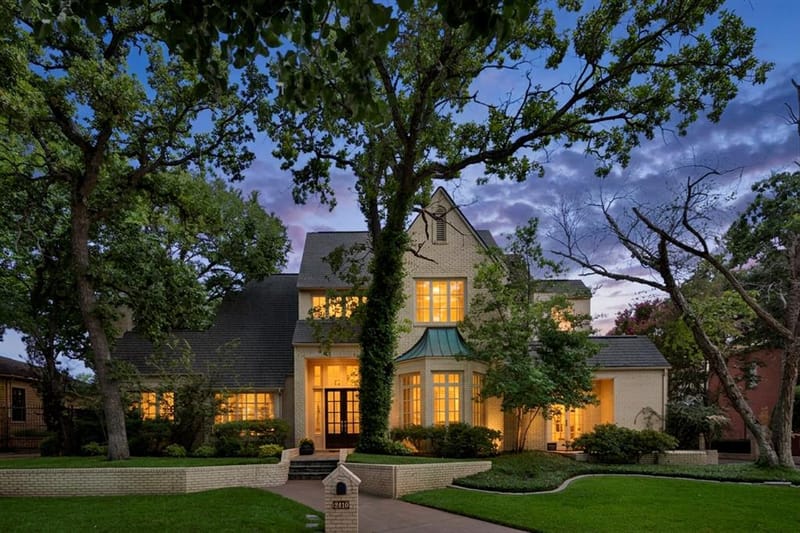 2410 GREEN PARK Drive, Arlington TX 76017