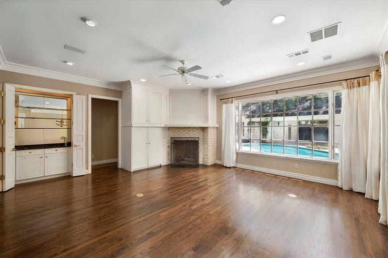 2410 GREEN PARK Drive, Arlington TX 76017 - Photo 14