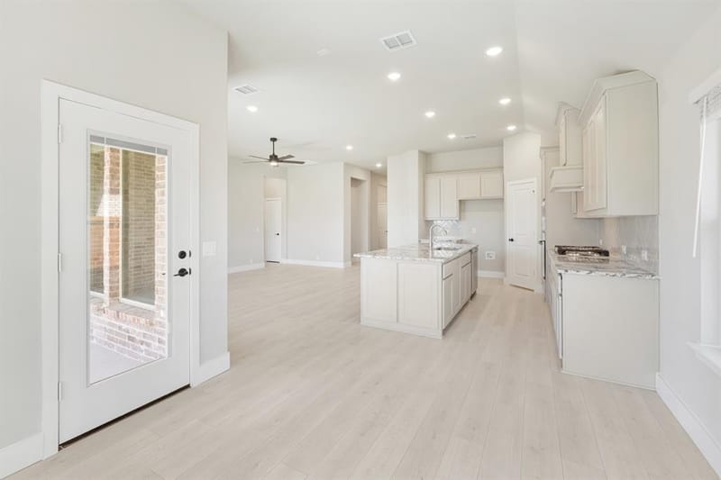 917 Hickory Chase Drive, Godley TX 76044 - Photo 16