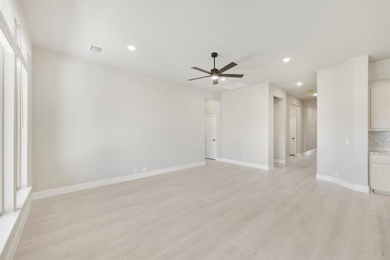 917 Hickory Chase Drive, Godley TX 76044 - Photo 8